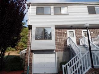 255 Kneen St, Huntington, CT 06484-3917