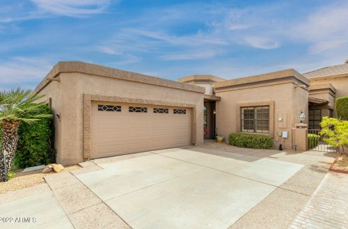 8100 Camelback Rd, Scottsdale, AZ 85251-2754