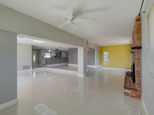 8296 33rd Ave, Saint Petersburg FL  33710-2218 exterior