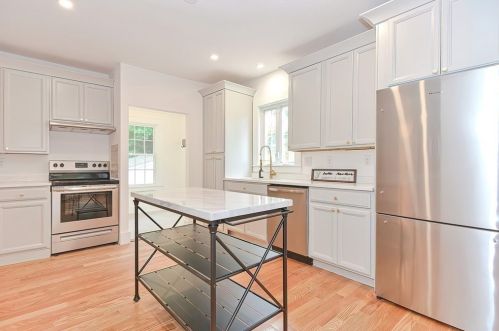 28 Archer St, Wrentham MA  02093-1217 exterior