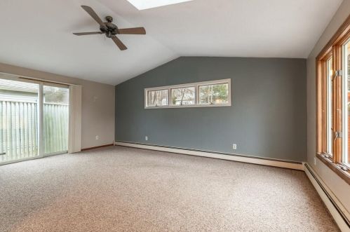 48 Tiverton Pkwy, Worcester MA 01602 exterior