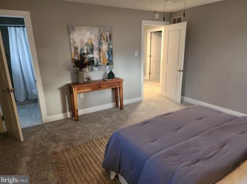 500 Grove Ln, Norristown PA  19406-3140 exterior