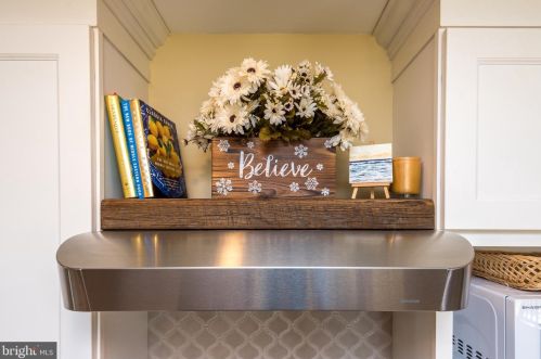 308 Ross Ln, Collegeville PA  19426-1877 exterior