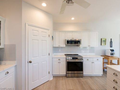 5298 Umbrella Pool Rd, Sanibel FL  33957-2407 exterior