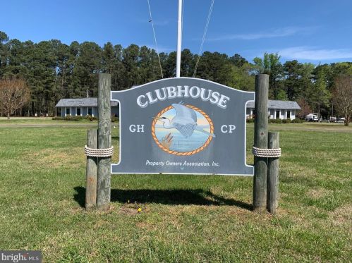 211 Erica Dr, Montross VA  22520-4154 exterior