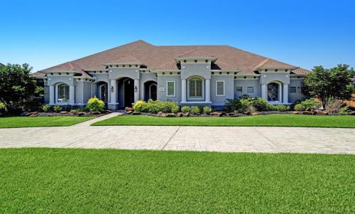 6303 Royal Point Dr, Humble, TX 77345-3328