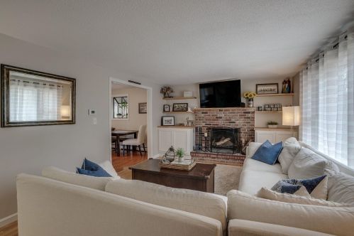 59 Amherst Dr, Derry, NH 03038-1223