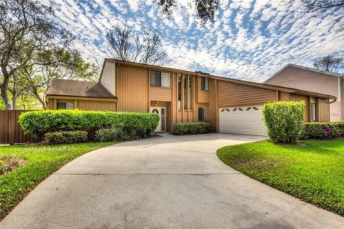 916 Cleveland St, Apopka, FL 32703-8255