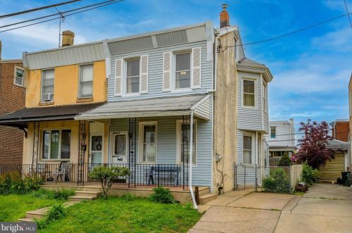 6614 Ditman St, Philadelphia, PA 19135-2715