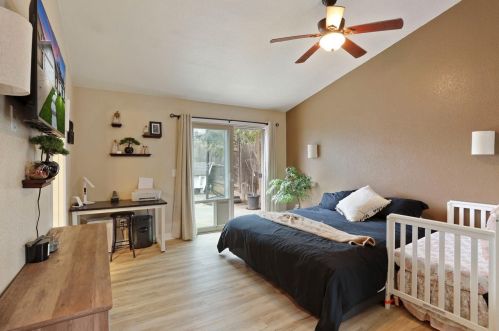 9020 Lismore Dr, Elk Grove CA  95624-2661 exterior