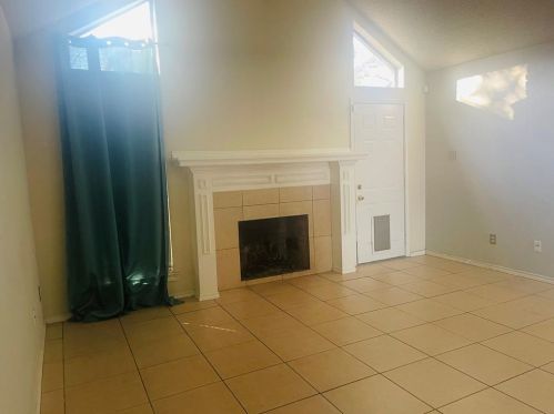 2907 Clairemont Ln, Euless TX  76039-4104 exterior