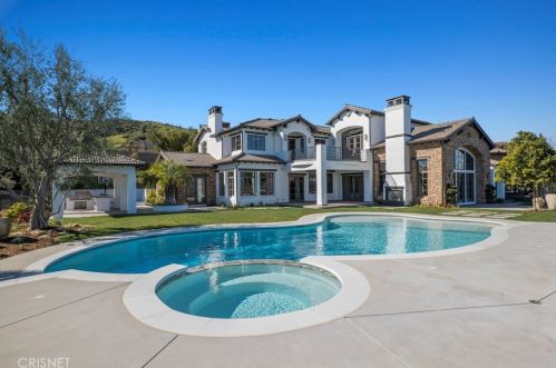25682 Oak Meadow Dr, Santa Clarita CA  91381-0762 exterior