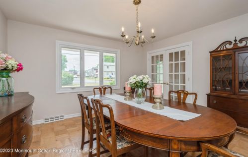 328 Main St, Middletown NJ  07748-5938 exterior