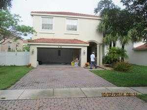 9128 Dupont Pl, West Palm Beach, FL 33414-6476