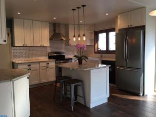 611 Brookwood Rd, Wayne, PA 19087-2311