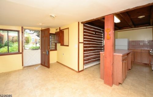 74 Pinecliff Lake Dr, West Milford Lakes NJ  07480-1381 exterior