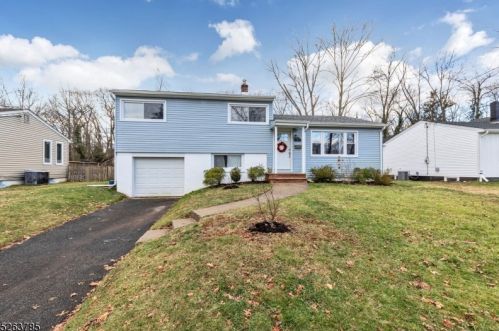 16 Rainier Rd, Fanwood NJ  07023-1416 exterior