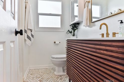 609 31st St, Long Beach CA  90806-1330 exterior