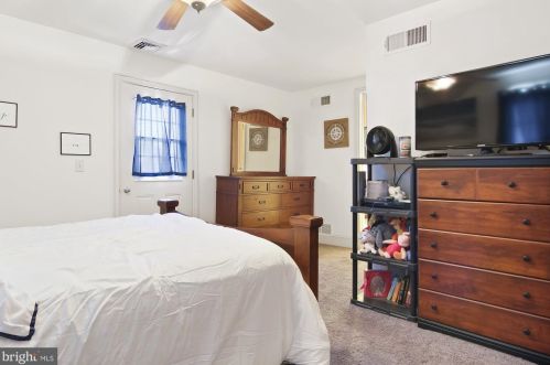 30 Main St, Camp Hill PA  17011-6326 exterior