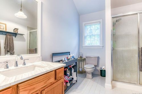 70 Iron Mountain Rd, Warwick NY  10990-3307 exterior