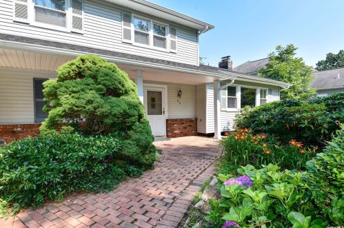 55 Greenvale Dr, Elwood NY  11731-4117 exterior