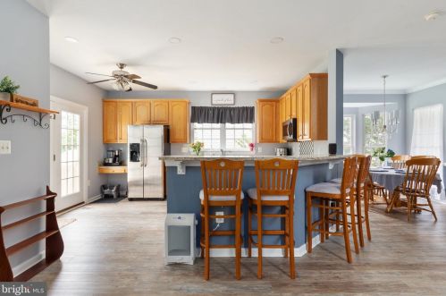 6465 Ashby Grove Loop, Haymarket VA  20169-3211 exterior