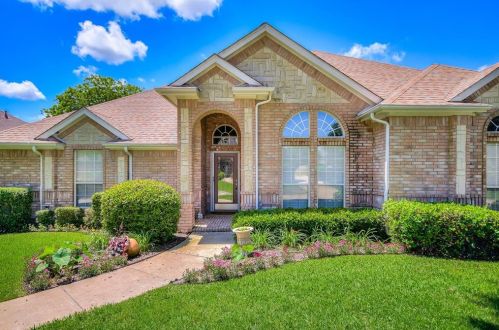 1403 Waterwood Dr, Midlothian, TX 76063-5431