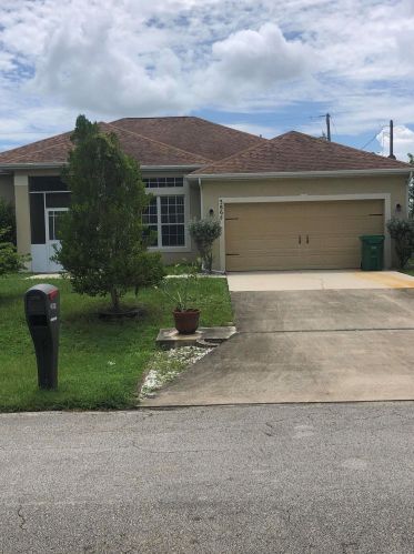 3864 Wycoff St, Fort Pierce, FL 34953-7708