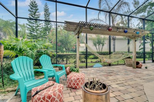 1235 Glencrest, Lake Mary FL  32746-5025 exterior