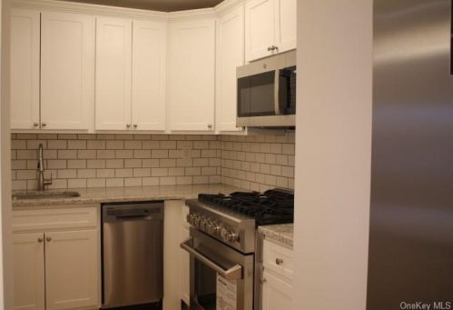 415 Gramatan Ave, Mount Vernon, NY 10552-2930