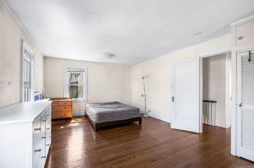 15 Edna St, White Plains NY  10606-2001 exterior