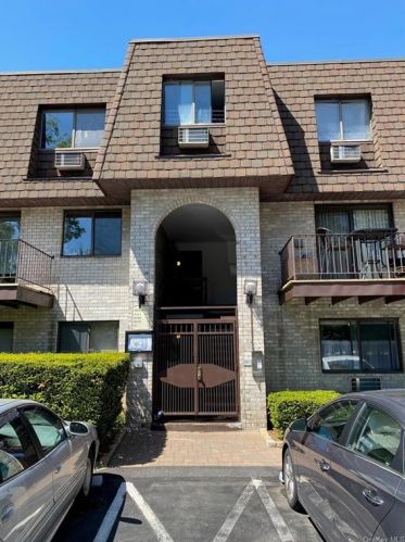 89 Broadway, White Plains, NY 10603-3735