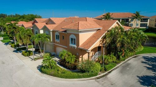 14 Lincoln Ave, Saint Petersburg, FL 33711-5121