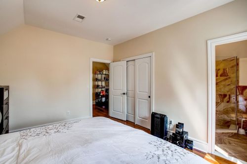 31 41 St, Bayonne NJ  07002-4803 exterior