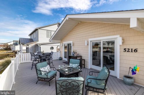 5216 Sea Spray Rd, Brigantine City, NJ 08203-1118