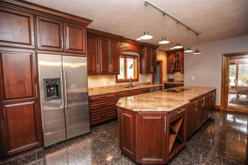 5 Blue Fox Rd, Salem, NH 03079-3975