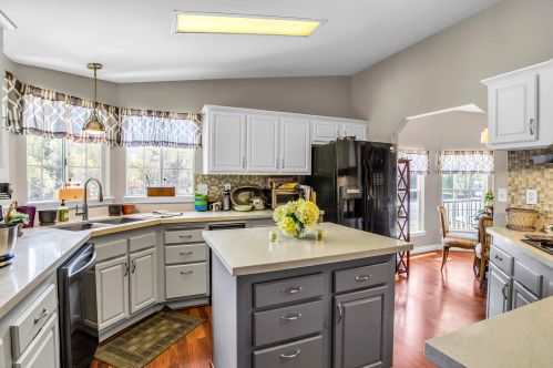 212 Tropical Park St, Rancho Mirage, CA 92270-2846