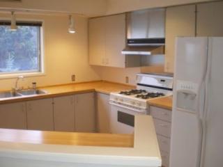 6014 Seaview Ave, Seattle WA  98107-2657 exterior