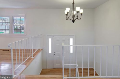 13404 Nickleson Dr, Woodbridge VA  22193-4131 exterior