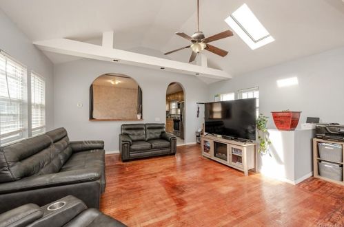 4400 Locust Point Dr, Bronx NY  10465-4038 exterior