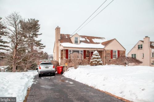 53 Montgomery Ave, Norristown, PA 19403-3237