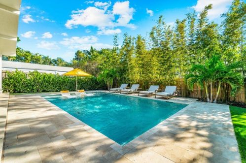 411 7th Ave, Delray Beach FL  33483-5613 exterior