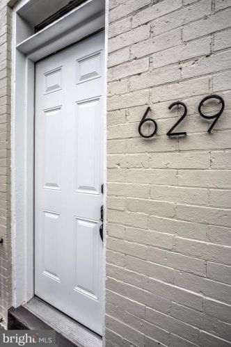 629 1st St, Lancaster PA  17603-3621 exterior