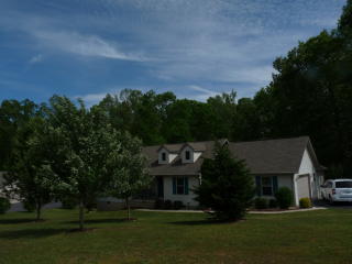 132 Sundrop Ln, Crossville, TN 38571-3673