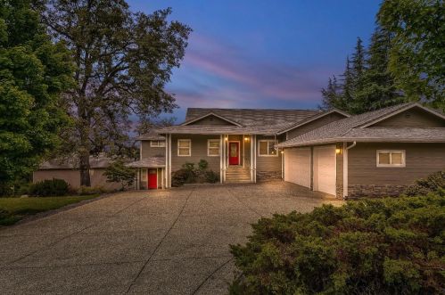 13715 Gold Country Dr, Lake Wildwood, CA 95946-9008