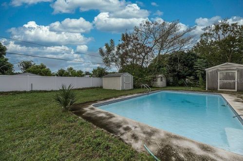 300 Capehart Dr, Orlando, FL 32807-6109