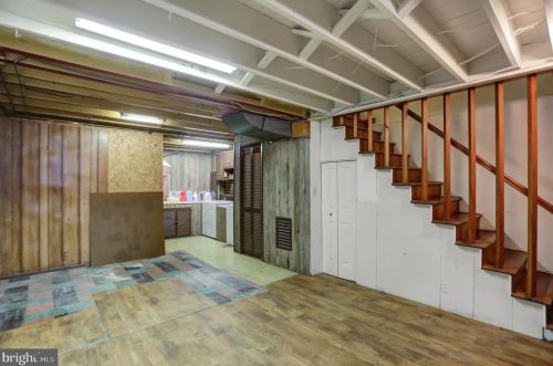 2456 Brookwood St, Harrisburg PA 17104-2111 exterior