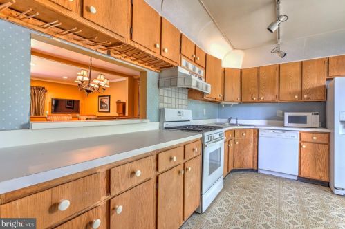 55 Quince Ct, Lawrence Township NJ  08648-4803 exterior