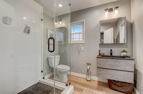 820 Stevely Ave, Long Beach CA 90815-3557 exterior