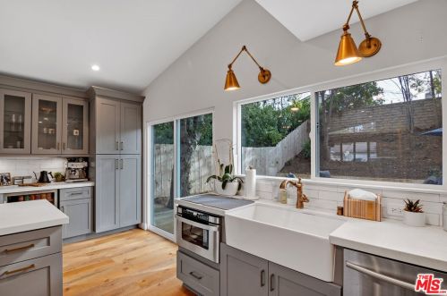 29390 Quail Run Dr, Calabasas CA  91301-1565 exterior